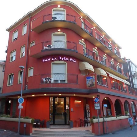 Hotel La Dolce Vita Rimini Exterior photo