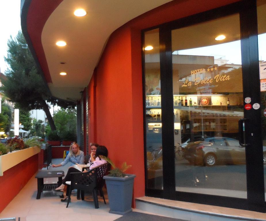Hotel La Dolce Vita Rimini Exterior photo