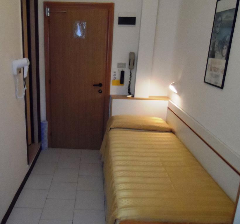 Hotel La Dolce Vita Rimini Room photo